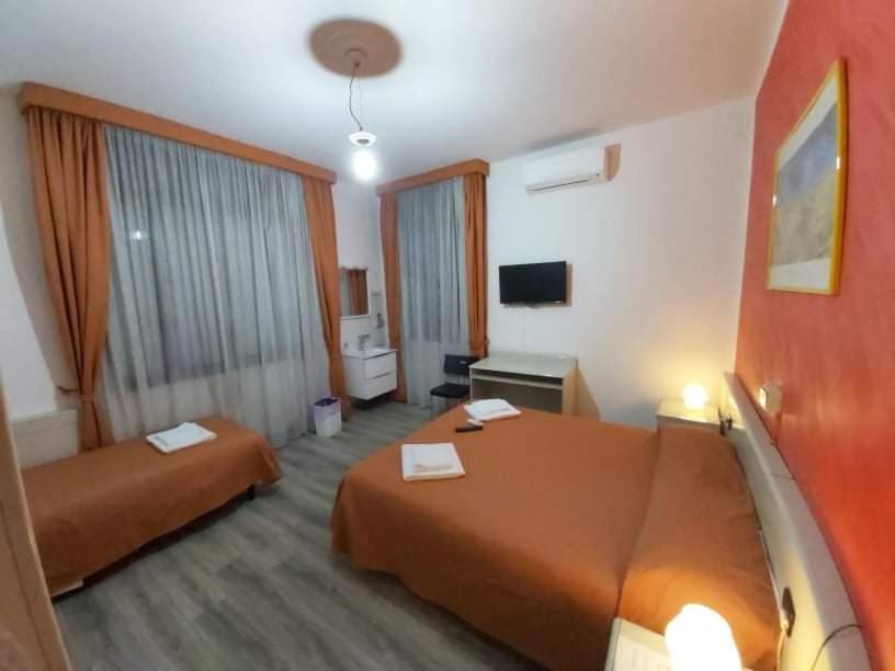 Hotel Arcella Padova Bagian luar foto