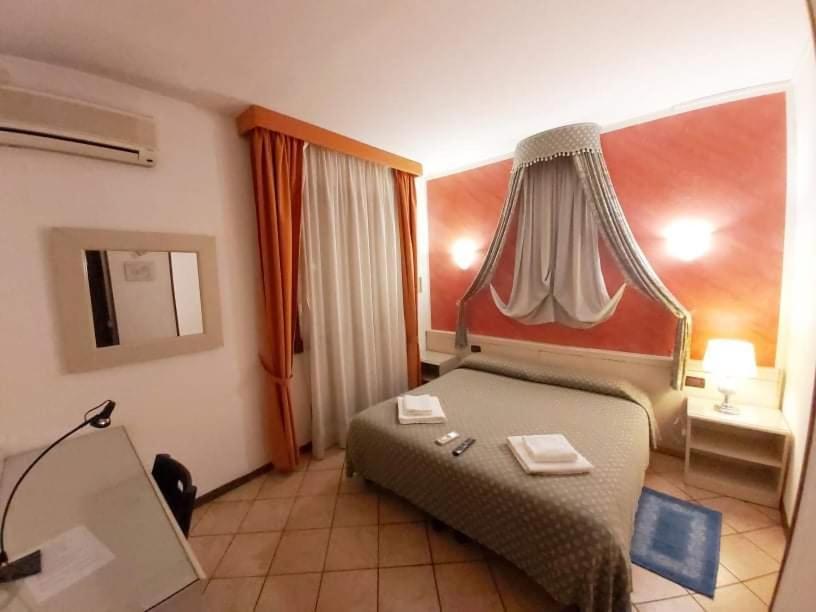 Hotel Arcella Padova Bagian luar foto